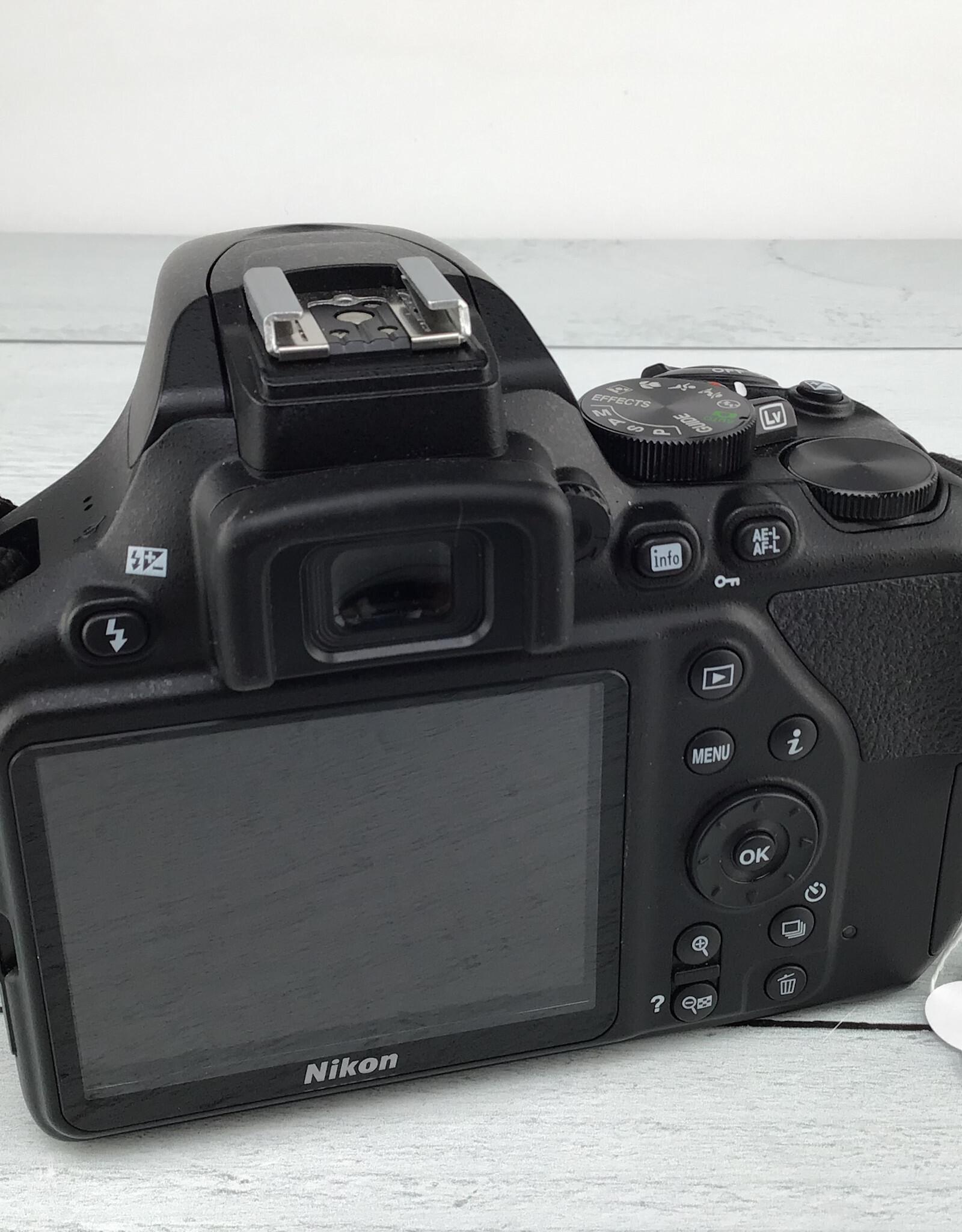 NIKON Nikon D3500 Camera Body w/ Charger Used Good