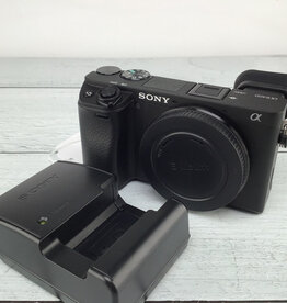 SONY Sony A6400 Camera Body w/ Charger Used Good
