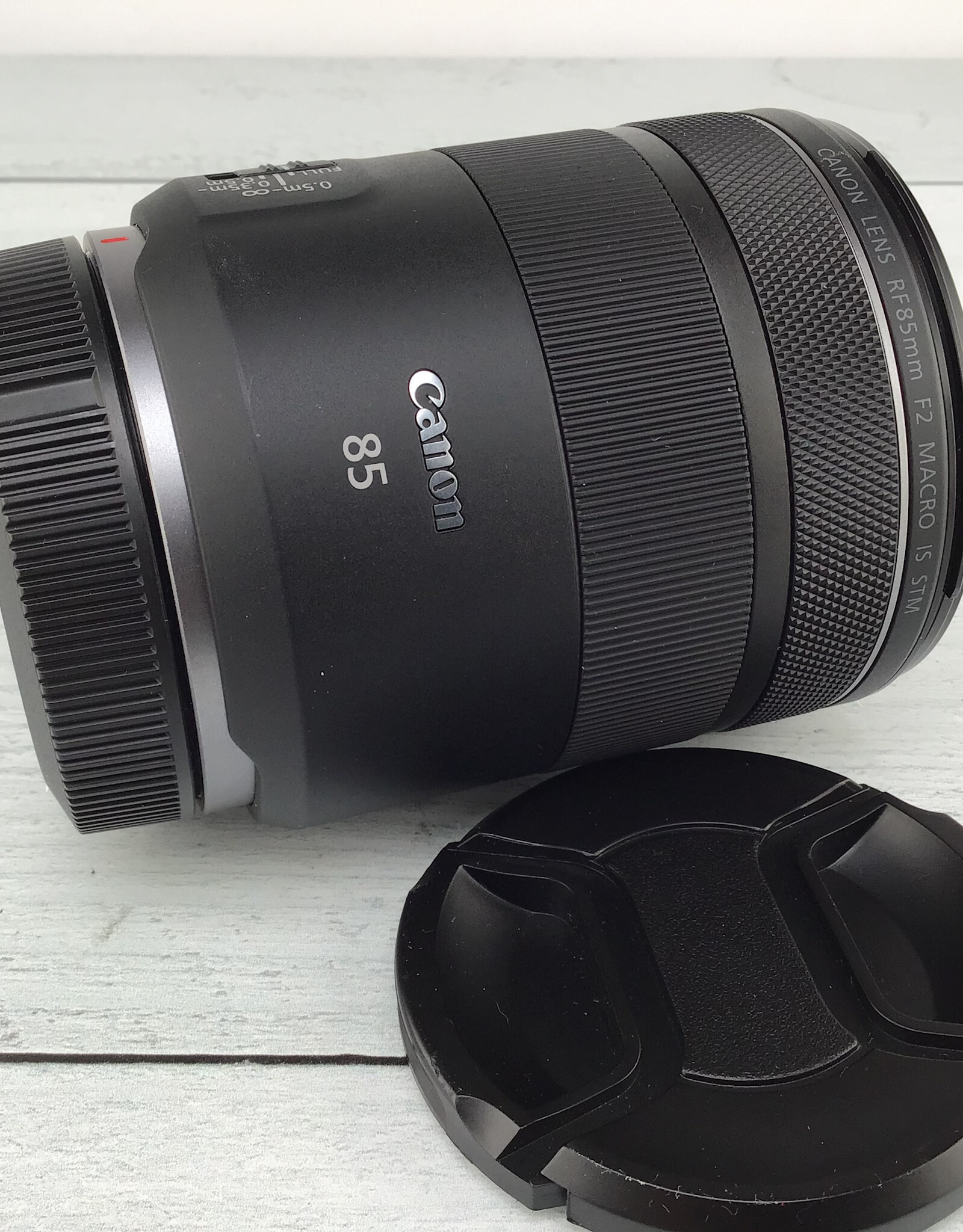 CANON Canon RF 85mm f2 Macro IS STM Lens Used Good