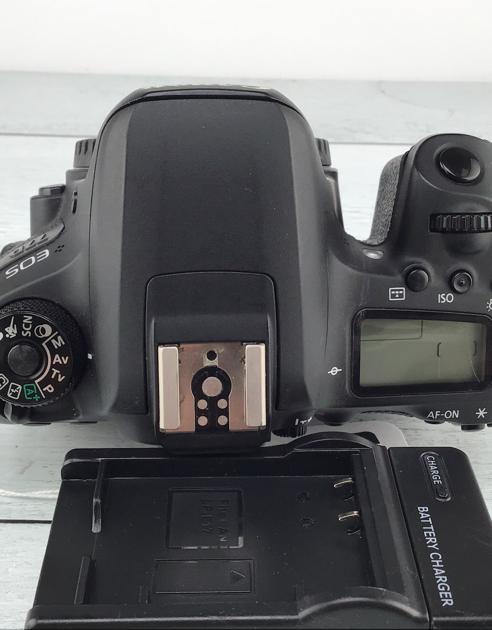 CANON Canon EOS 77D Camera Body Used Good
