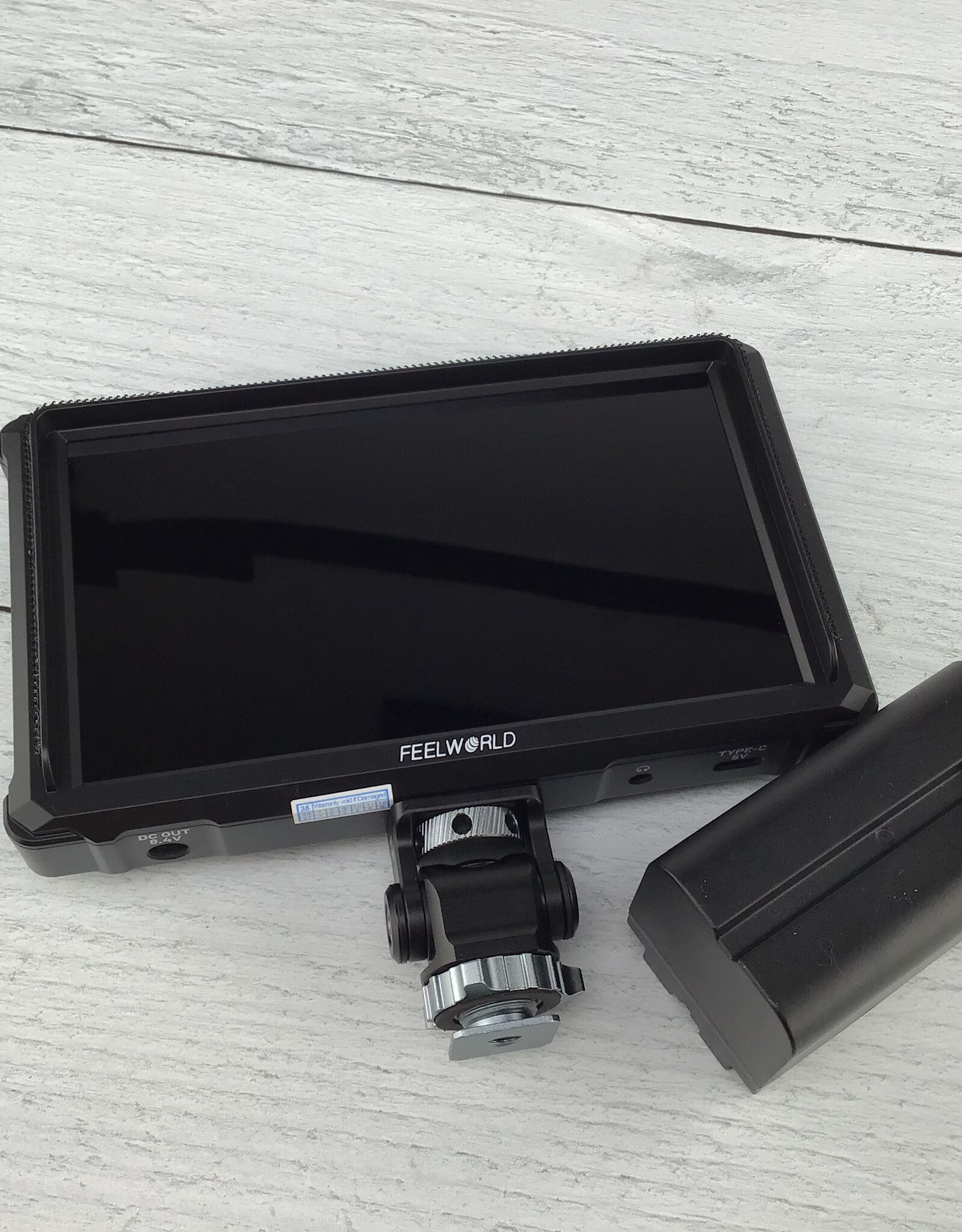 Feelworld Feelworld FW568 Pro Monitor w/ Battery Used Good