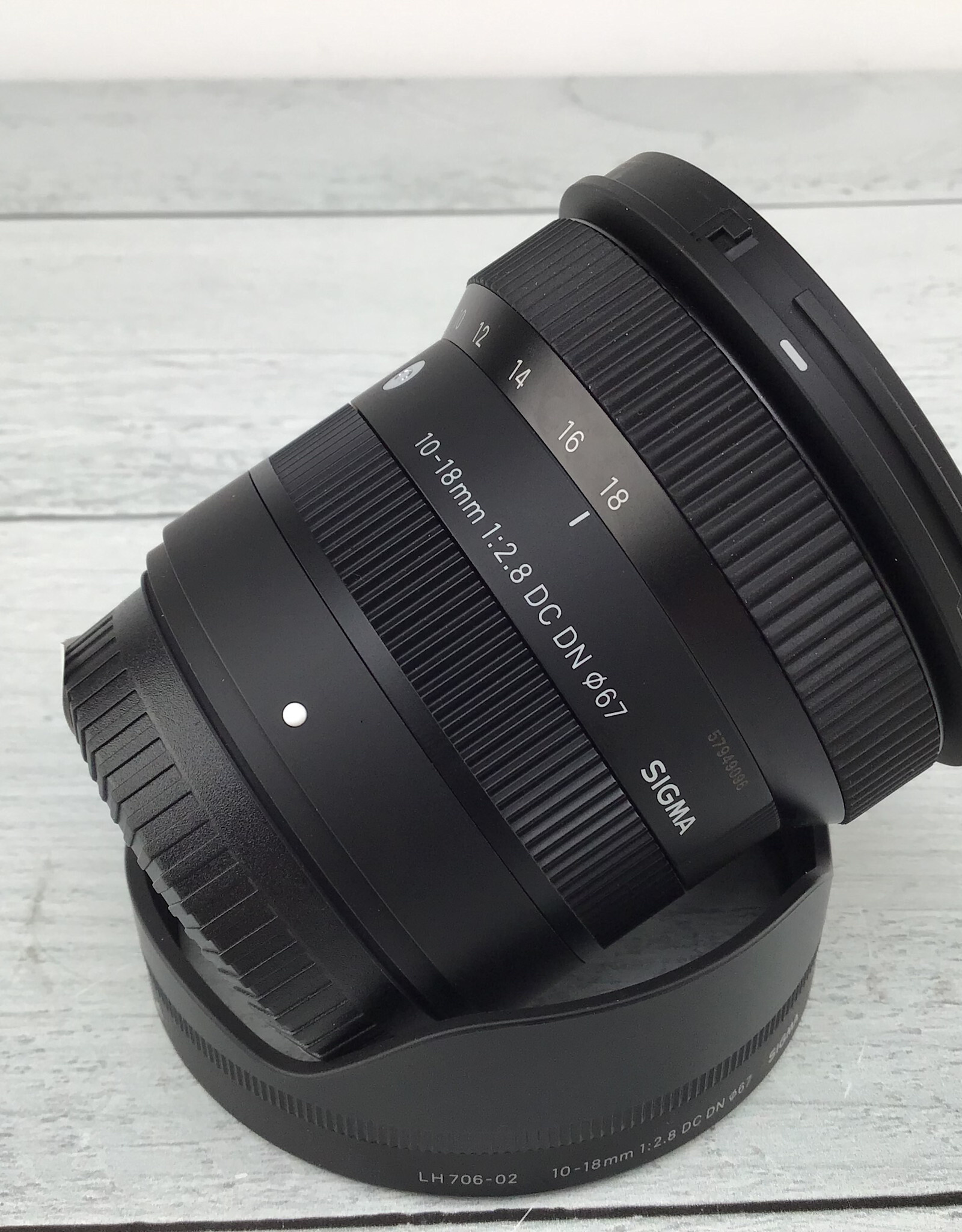 FUJI Sigma 10-18mm f2.8 DC DN Lens for Fuji Used Good