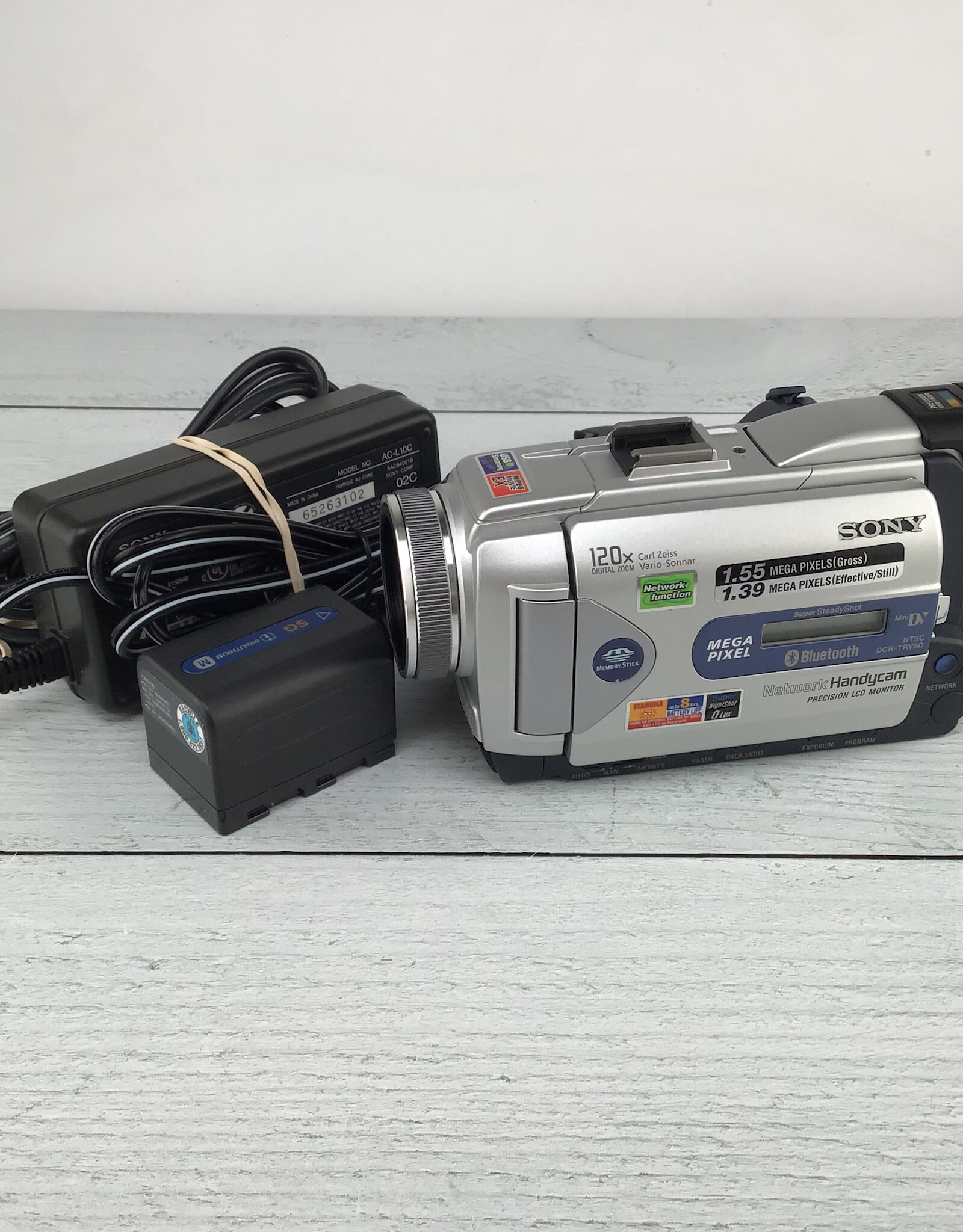 SONY Sony DCR-TRV50 Mini DV Camcorder Used Good