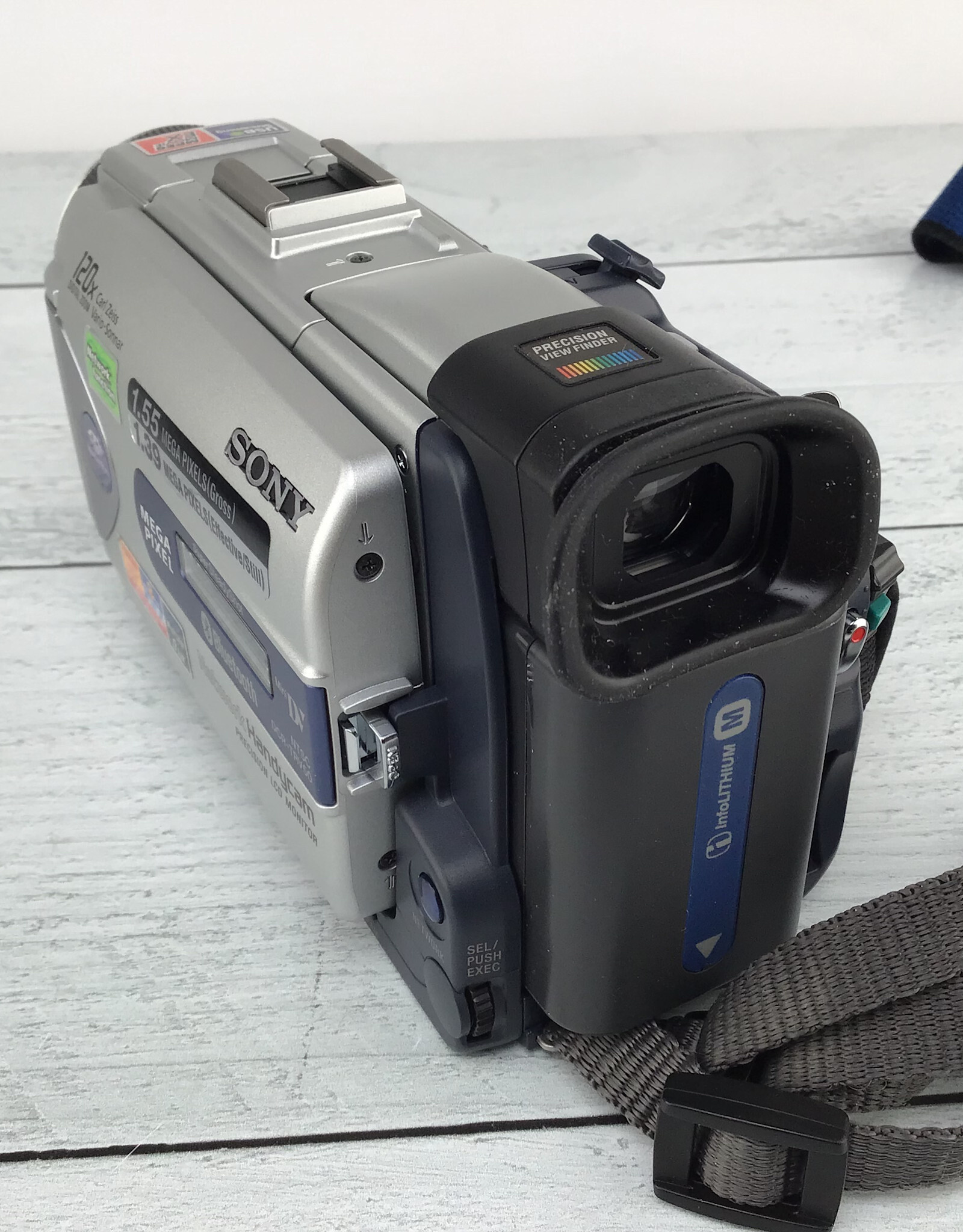 SONY Sony DCR-TRV50 Mini DV Camcorder Used Good