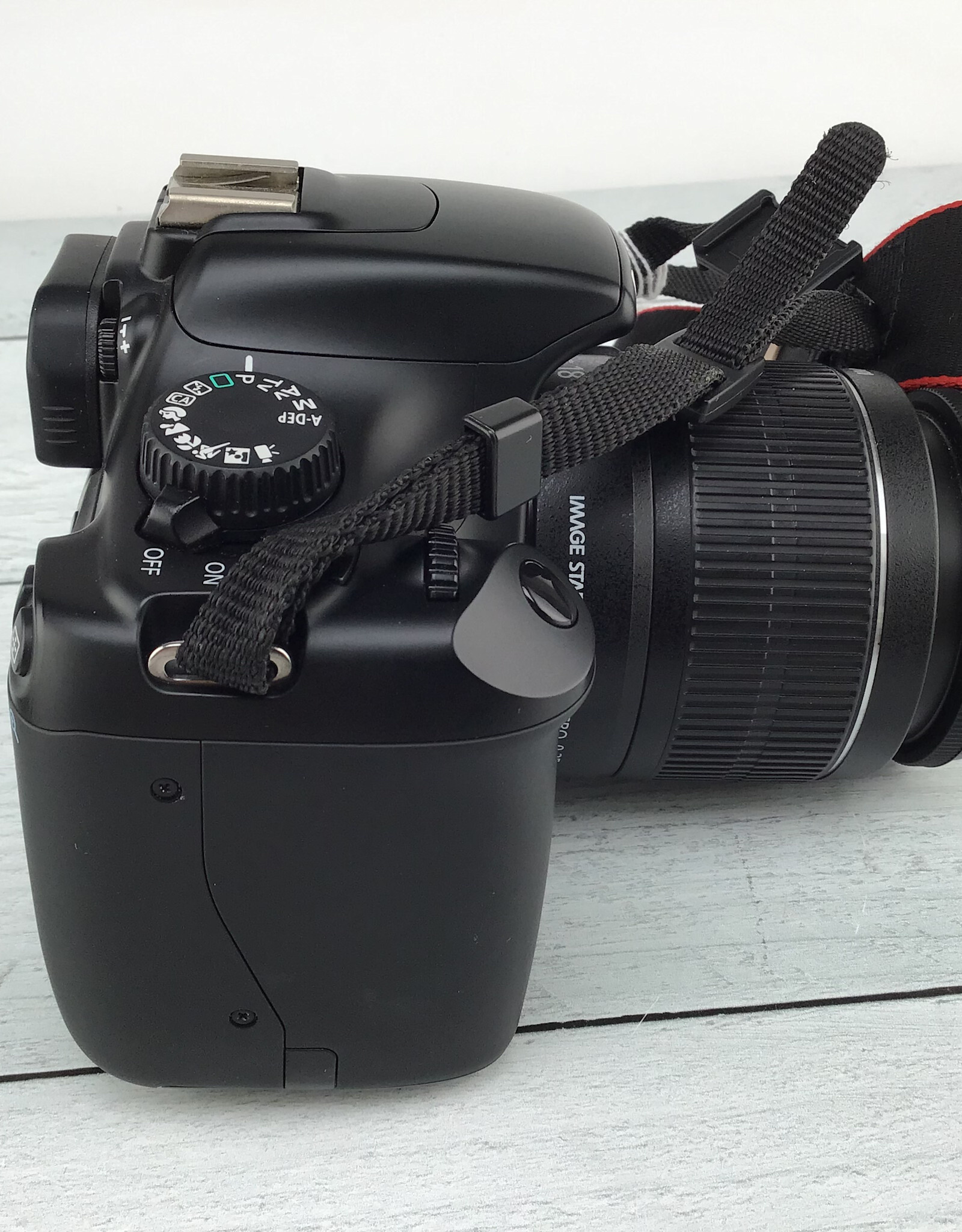CANON Canon EOS Rebel T3 Camera w/ 18-55mm IS Used Good