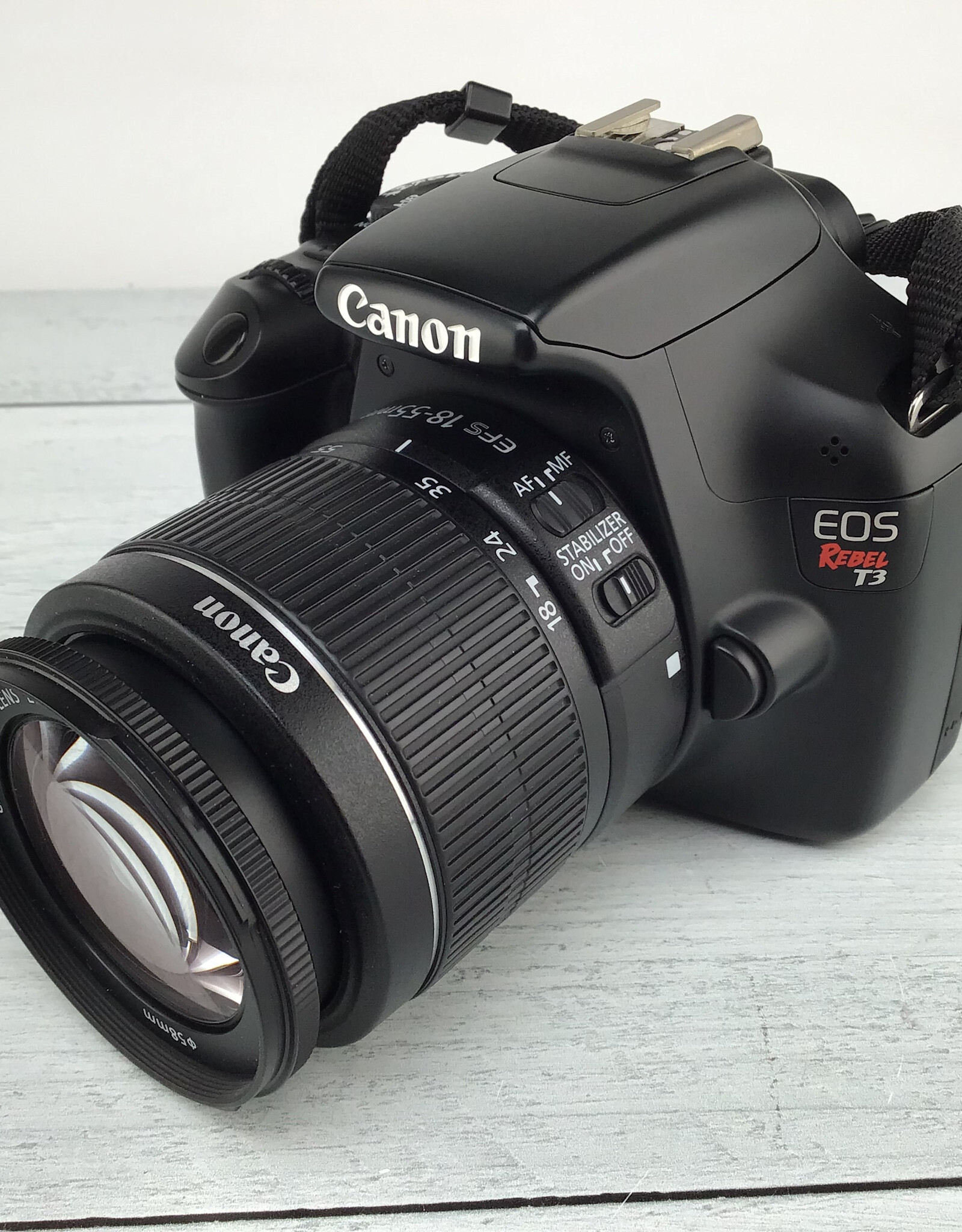 CANON Canon EOS Rebel T3 Camera w/ 18-55mm IS Used Good