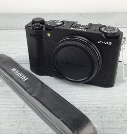 FUJI Fuji X-M5 Camera Body Black Used Mint