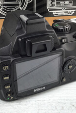 NIKON Nikon D40 Camera w/ 18-55mm II Lens in Box Used Good