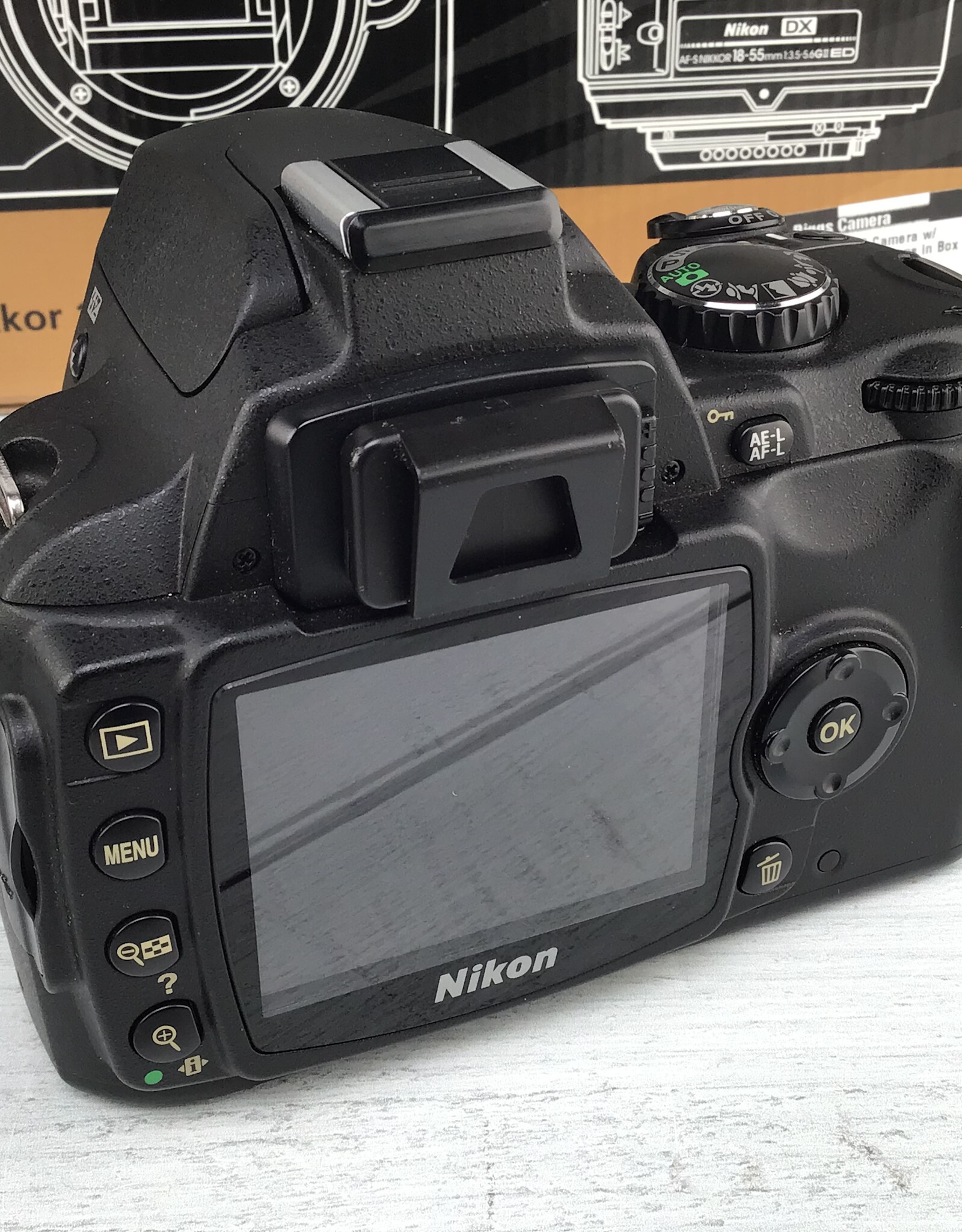 NIKON Nikon D40 Camera w/ 18-55mm II Lens in Box Used Good