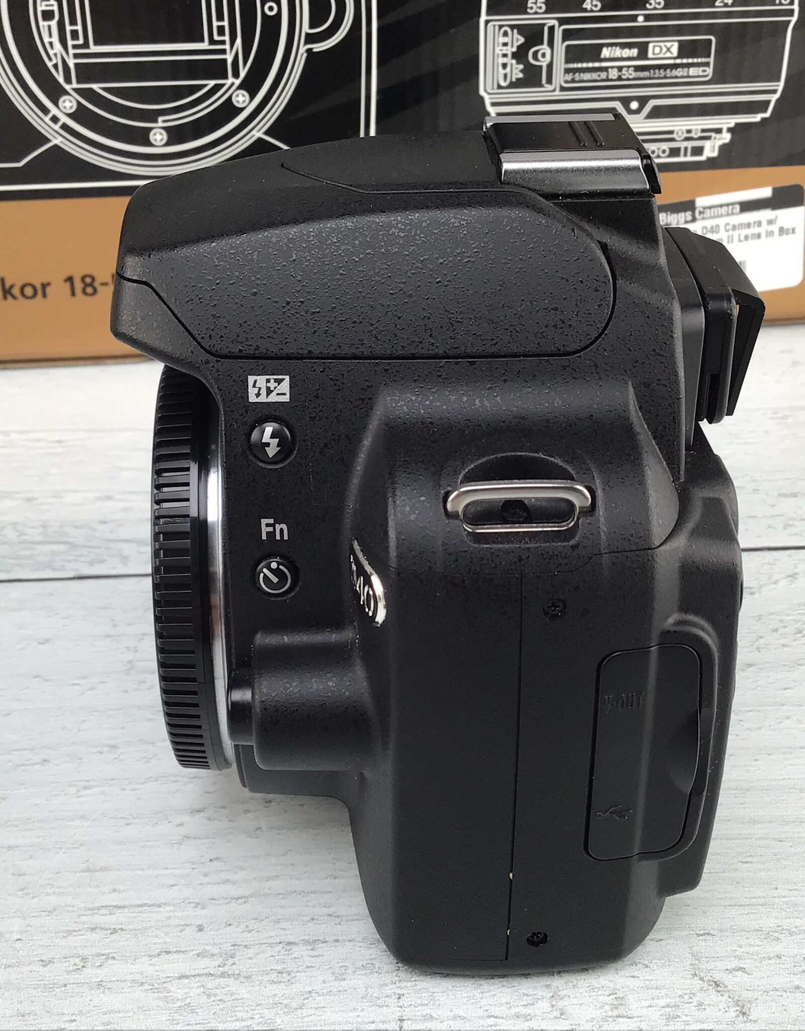 NIKON Nikon D40 Camera w/ 18-55mm II Lens in Box Used Good