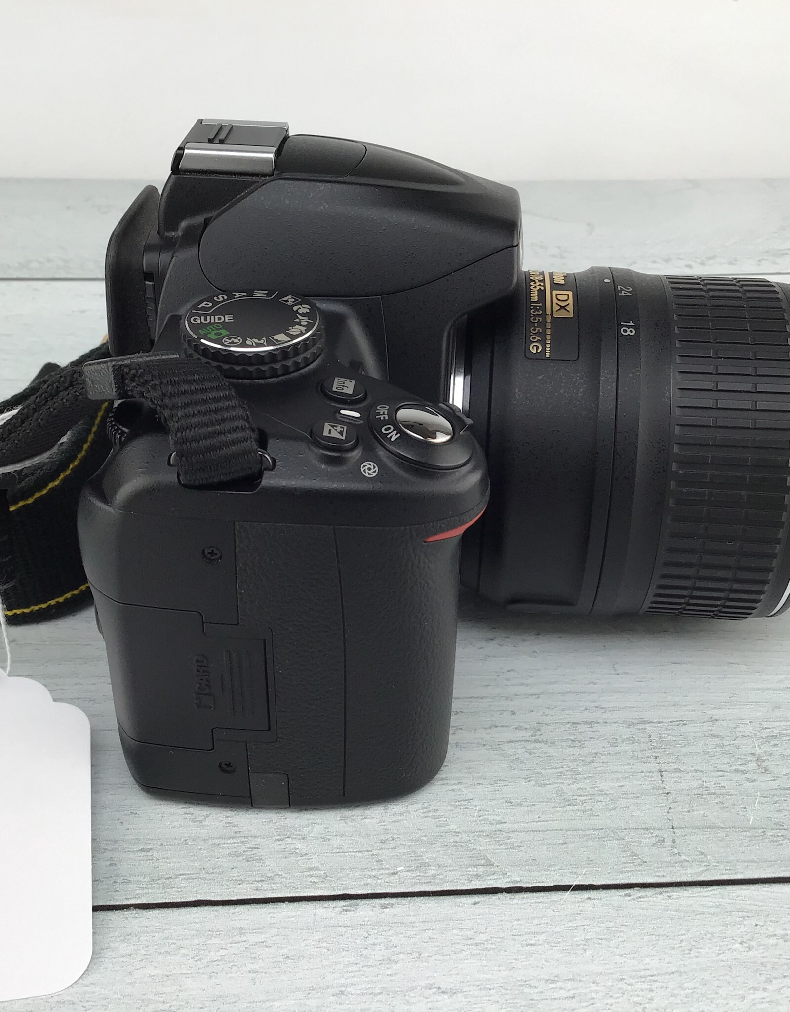 NIKON Nikon D3000 Camera w/ 18-55mm VR Used Good