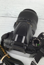 NIKON Nikon D3000 Camera w/ 18-55mm VR Used Good