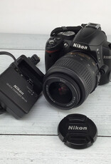 NIKON Nikon D3000 Camera w/ 18-55mm VR Used Good