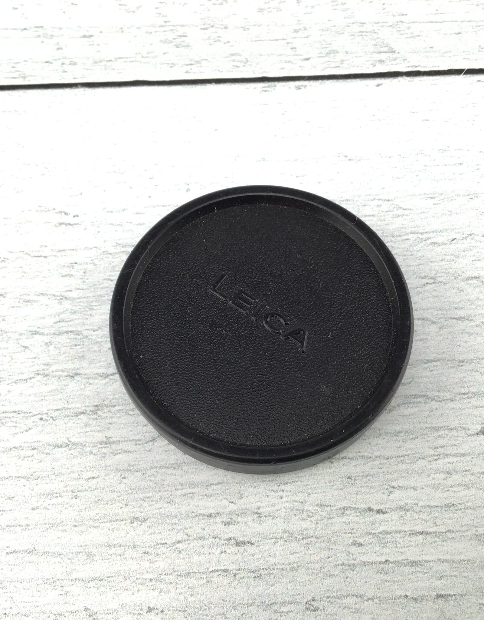 Leica Leica 42mm Lens Cap 14268 Script Leica for 39mm filter size Used Good