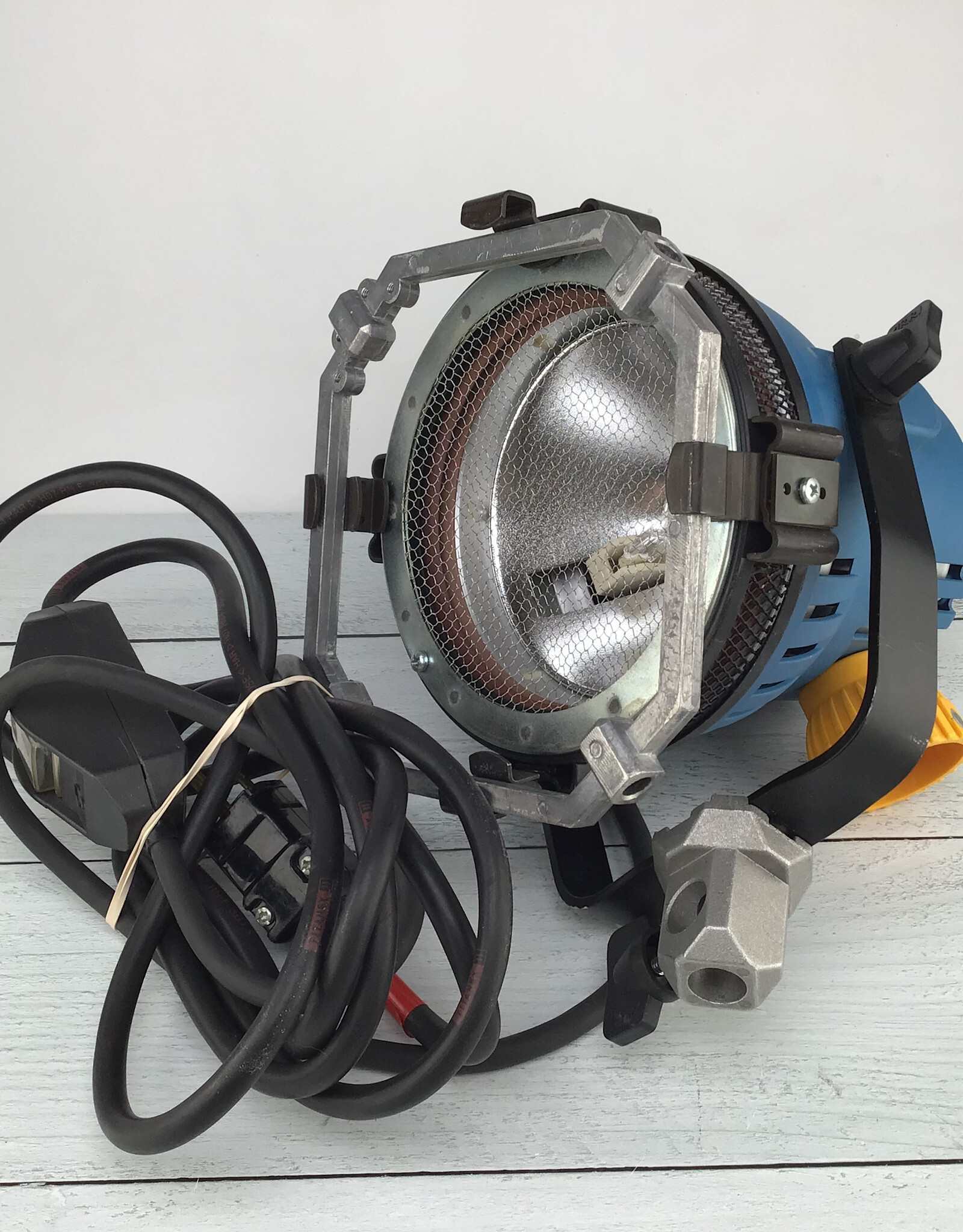 Arri Arri Arrilite 650 Tungsten Light Used Good