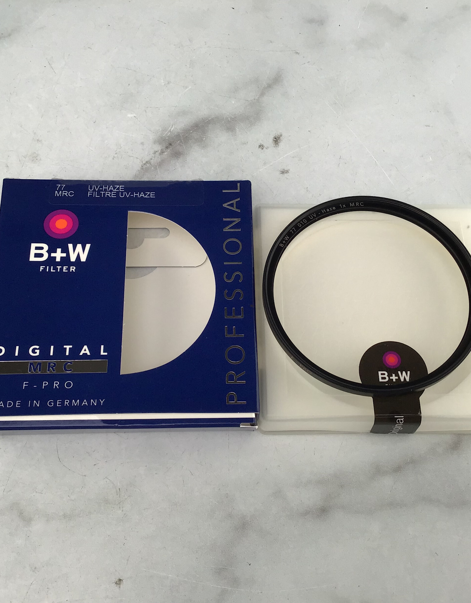 B&W B&W 77mm UV MRC Filter in Box Used LN