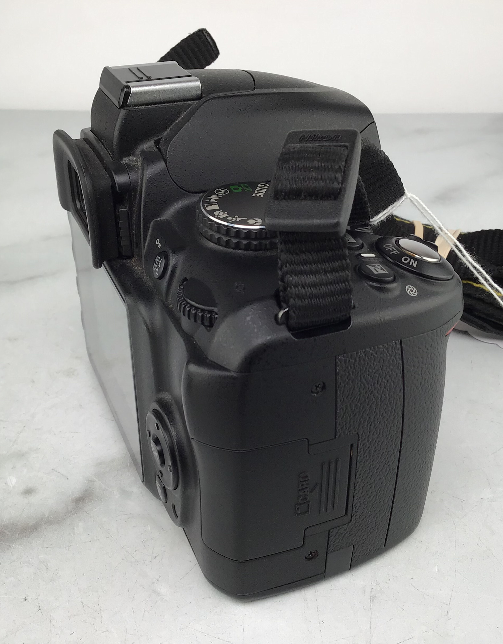 Nikon D3000 Camera Body no Charger Used Fair