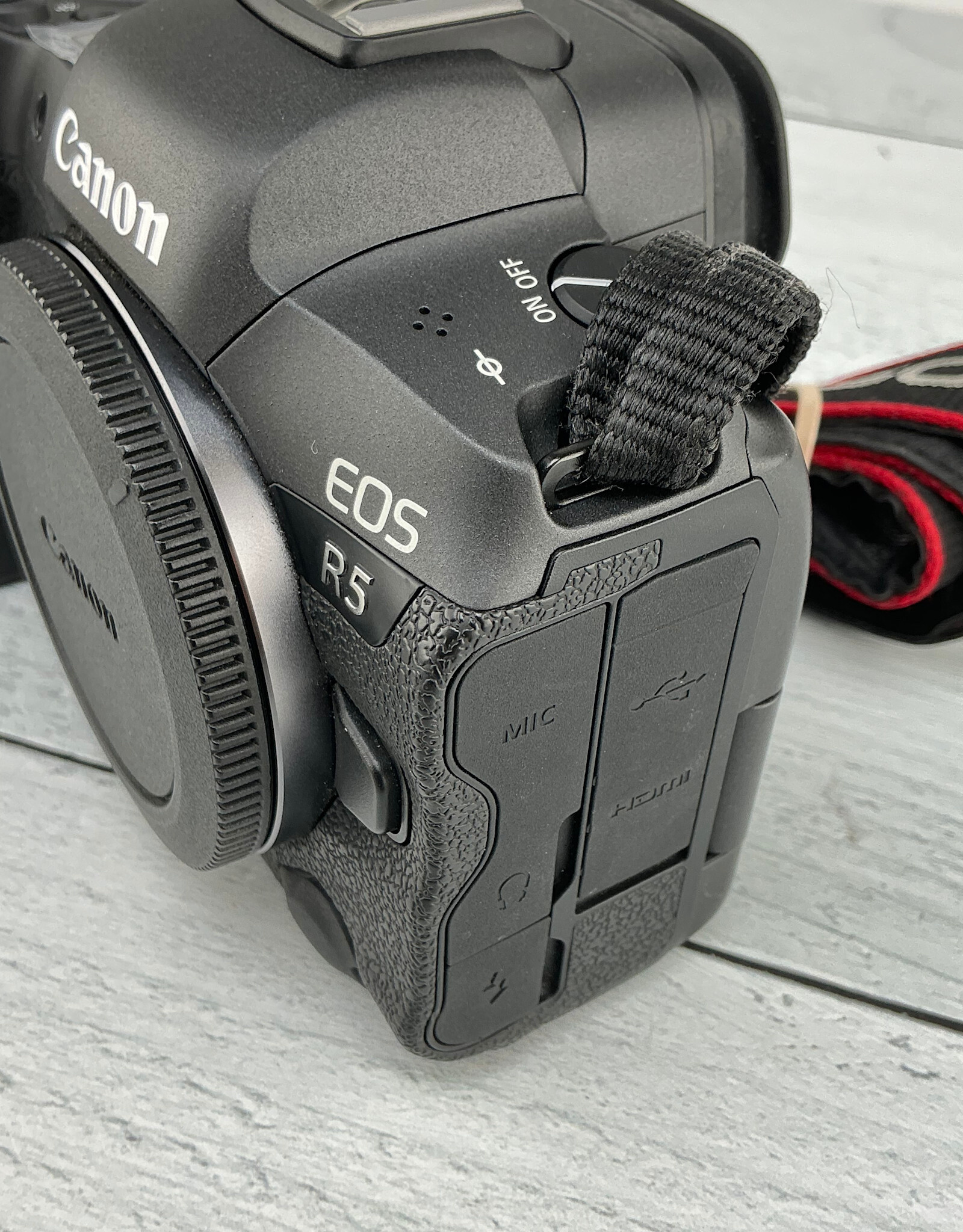 CANON Canon EOS R5 Camera Body Used EX