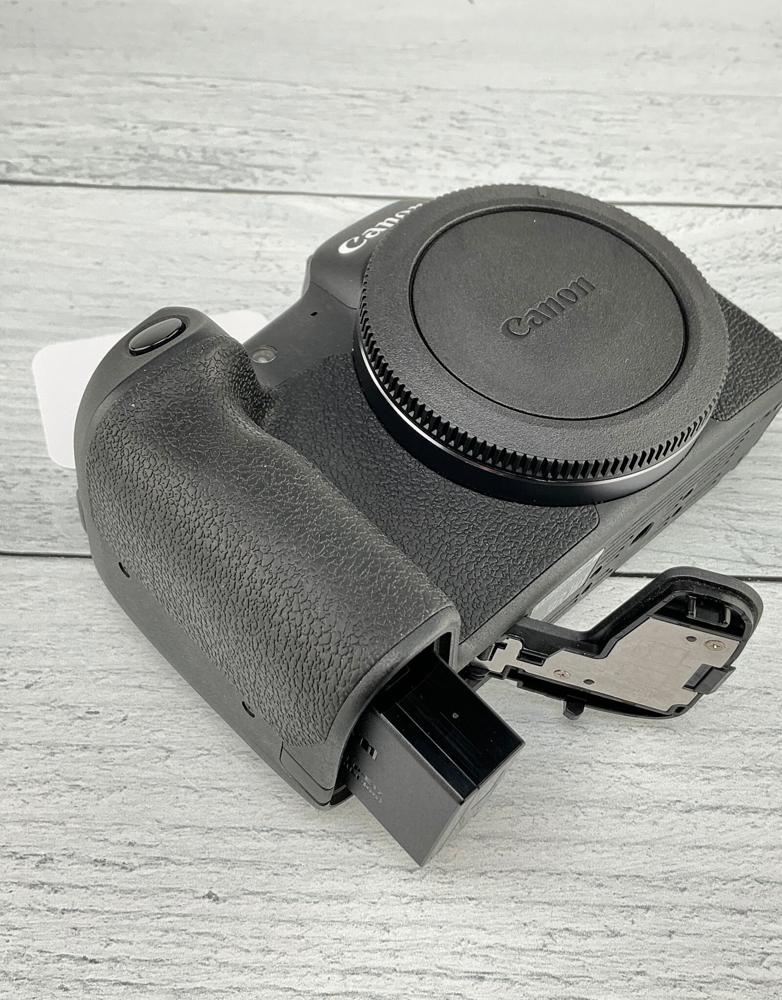 CANON Canon EOS R8 Camera Body Scratch on Sensor Used BGN