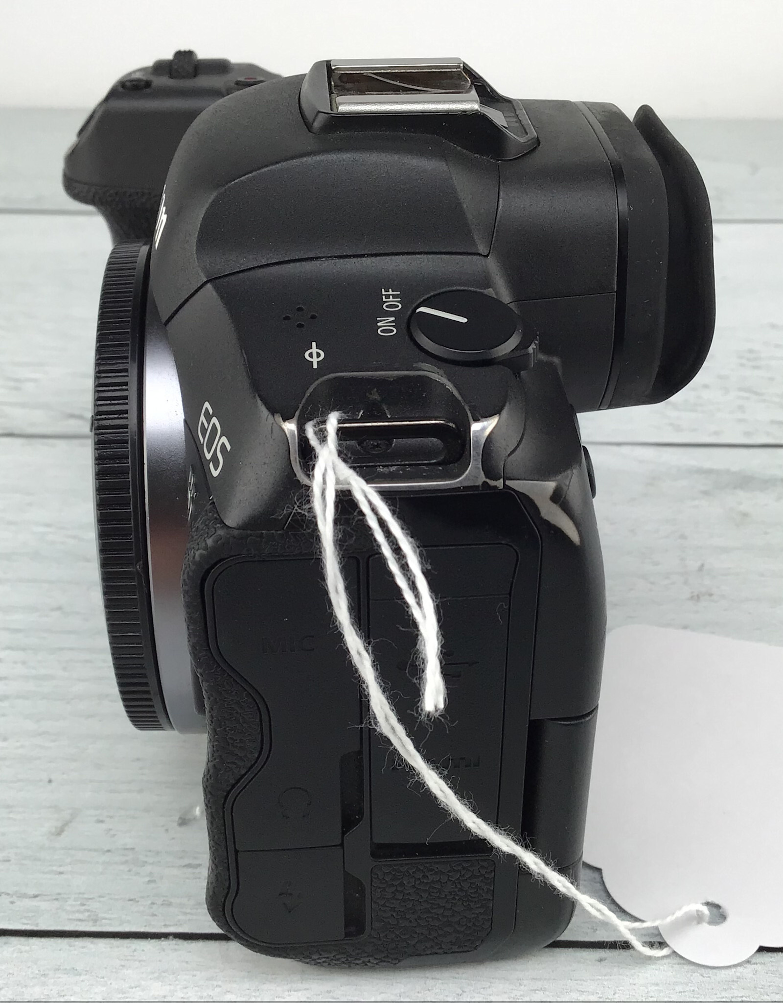 CANON Canon EOS R5 Camera Body No Charger Used Fair