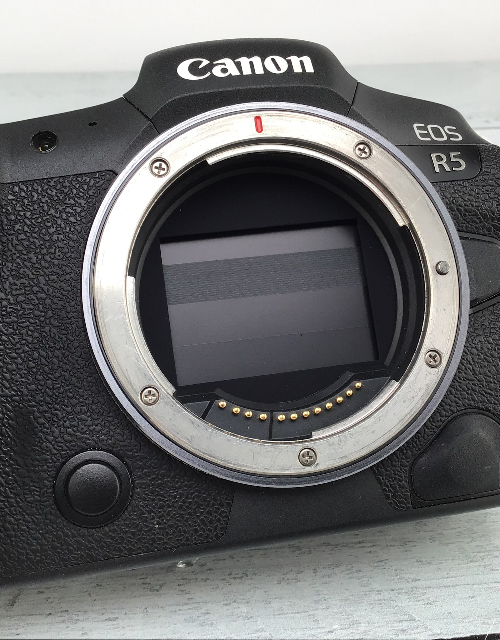 CANON Canon EOS R5 Camera Body No Charger Used Fair