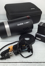 GODOX Godox AD300Pro Flash in Case Used Good