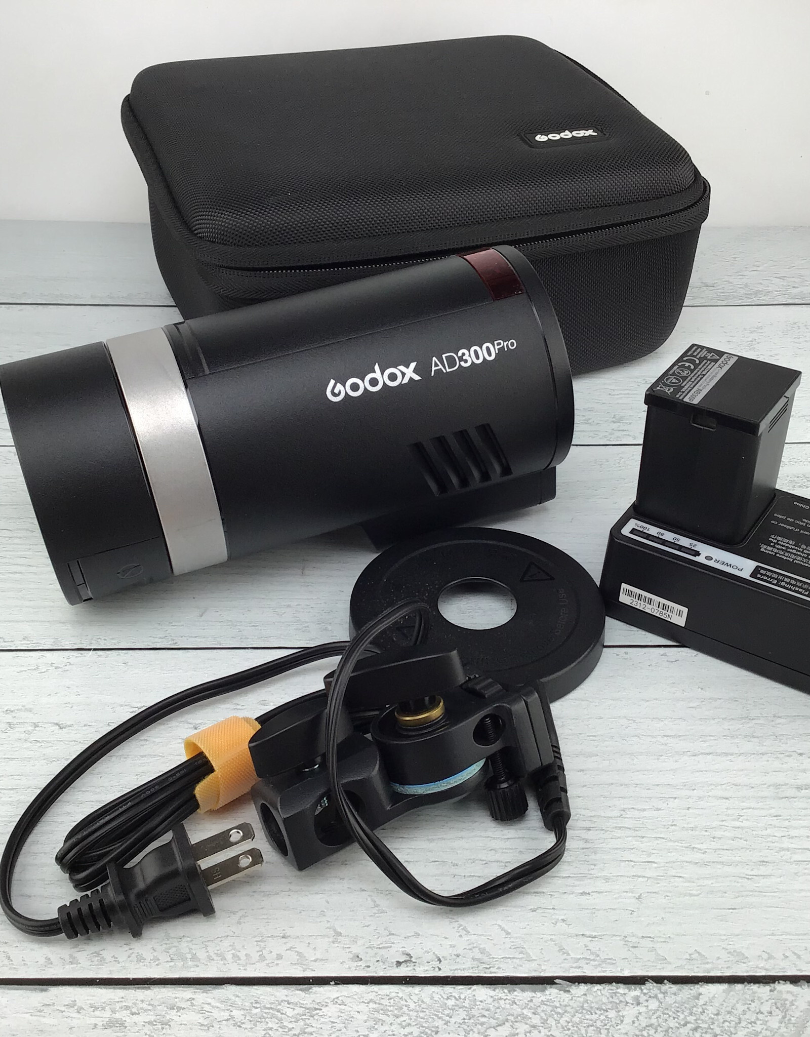 GODOX Godox AD300Pro Flash in Case Used Good