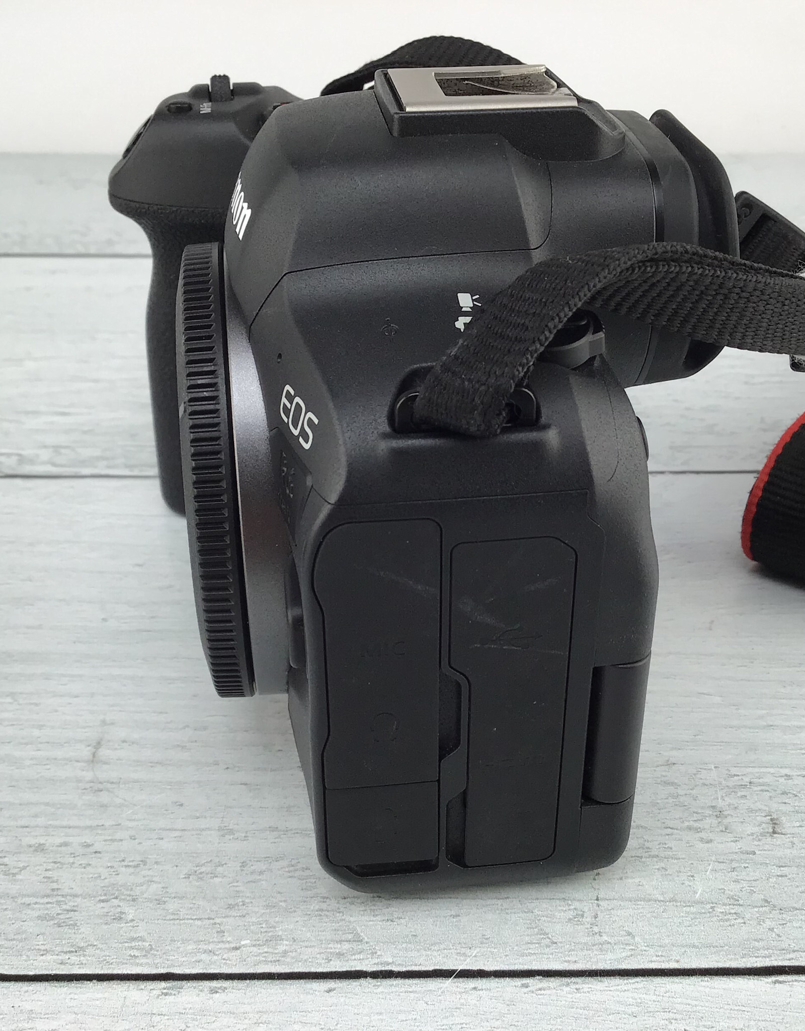 CANON Canon EOS R6 Mark II Camera Body Used Good