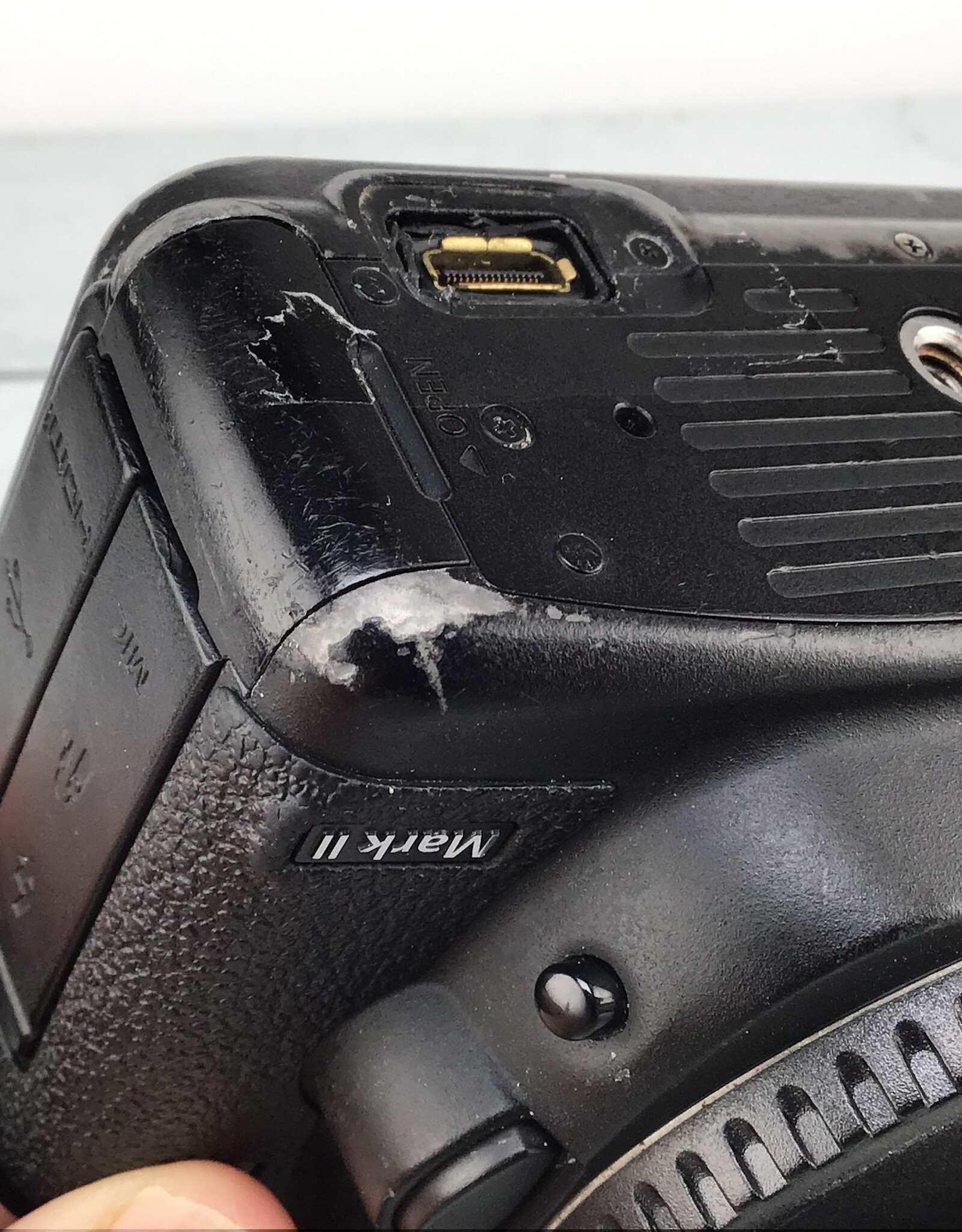 CANON Canon 5D Mark II Camera Body Used BGN