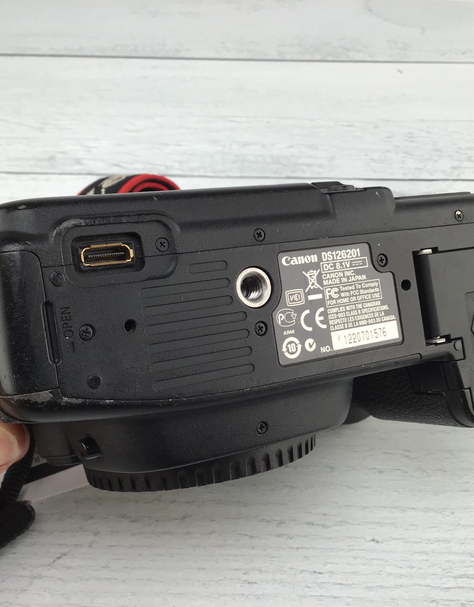 CANON Canon 5D Mark II Camera Body No Charger Used Fair