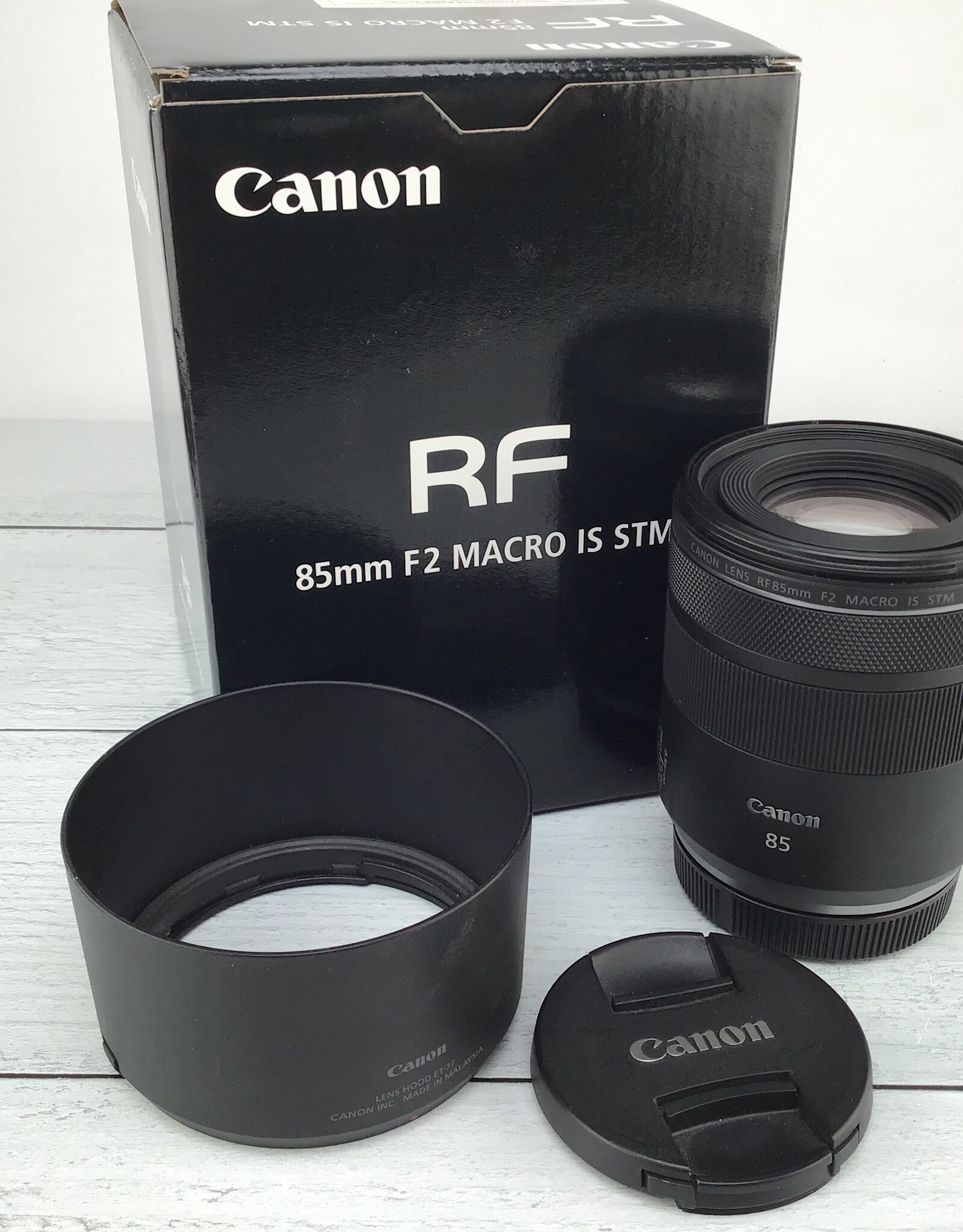 CANON Canon RF 85mm F2 Macro IS STM Lens in Box Used EX