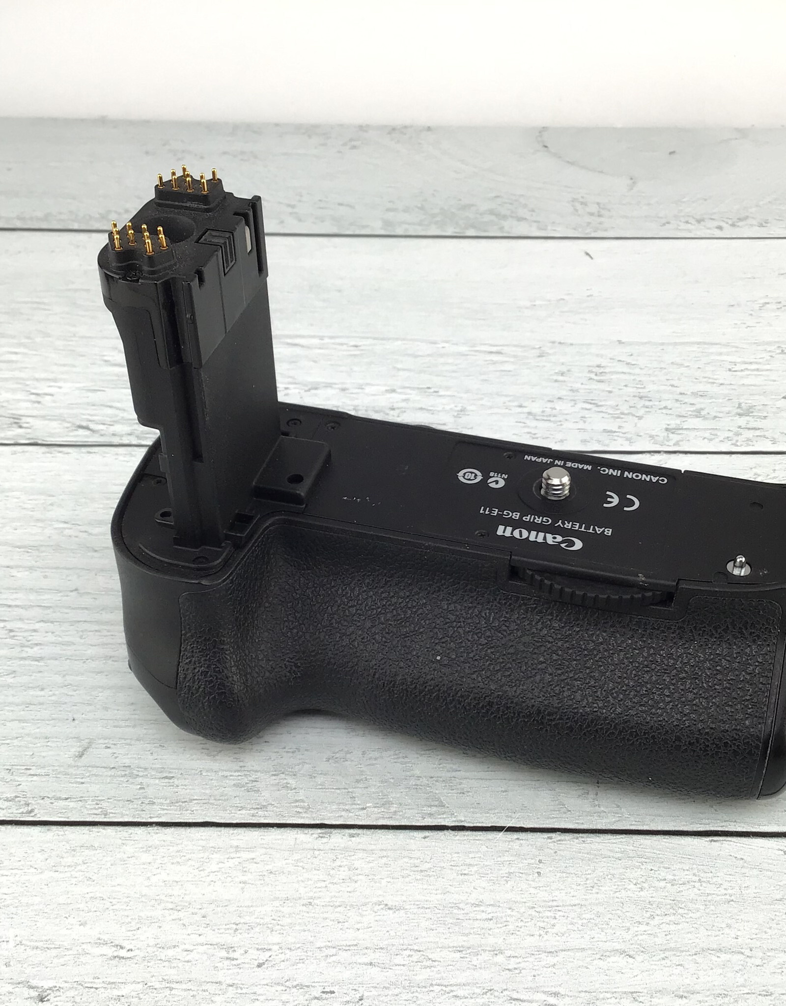 CANON Canon BG-E11 Battery Grip for 5d Mark III Used Good