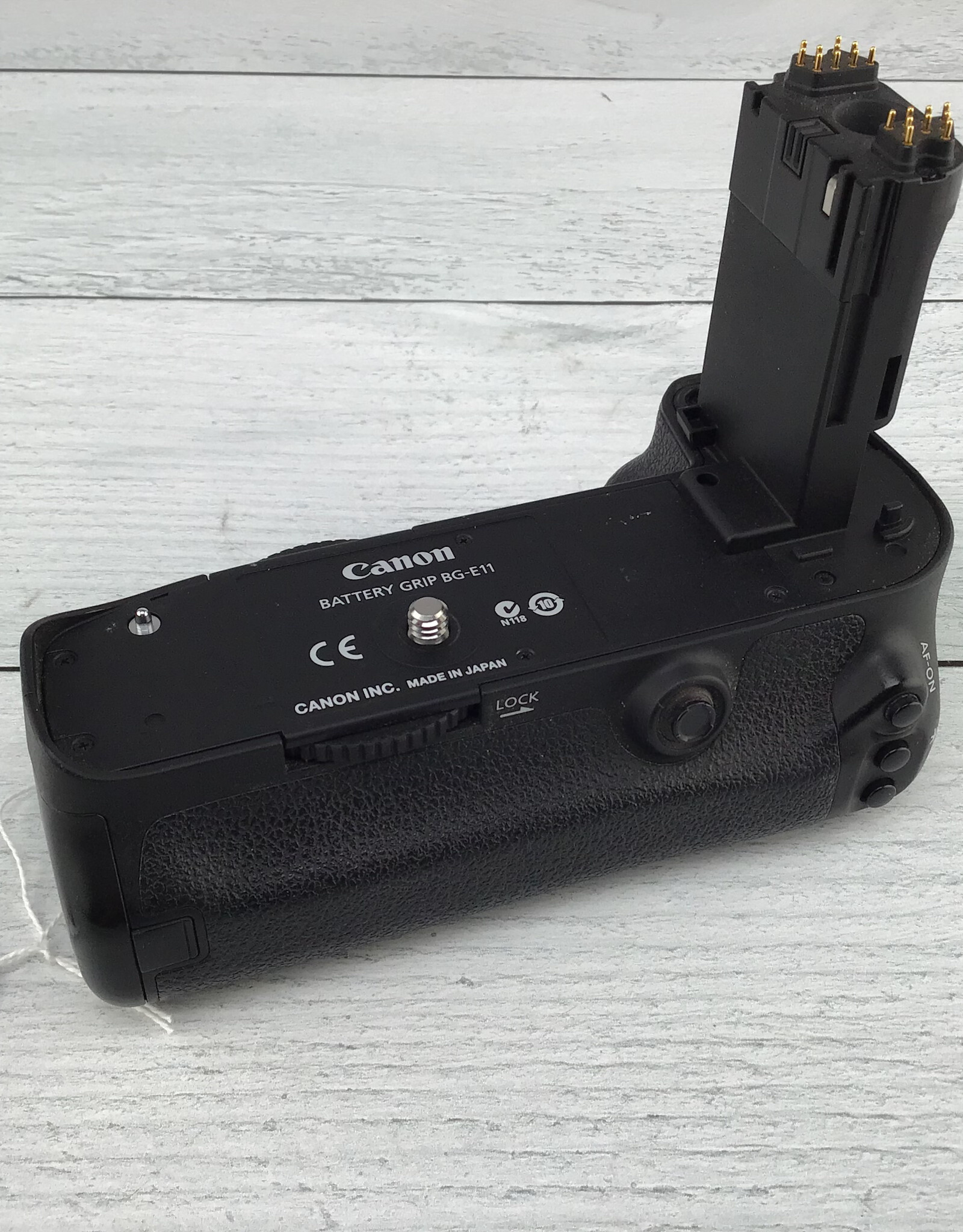 CANON Canon BG-E11 Battery Grip for 5d Mark III Used Good