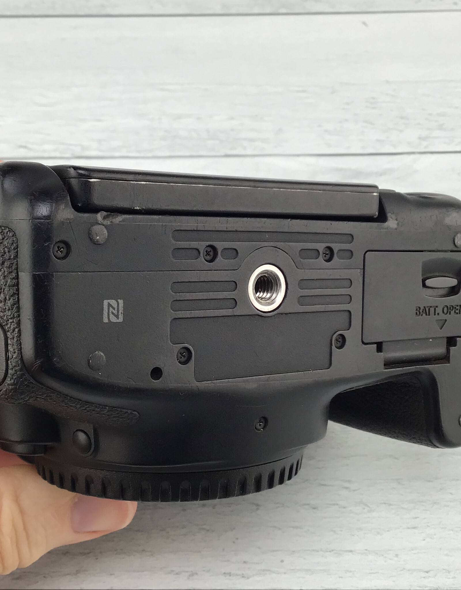 CANON Canon Rebel T6i Camera Body No Charger Used Fair