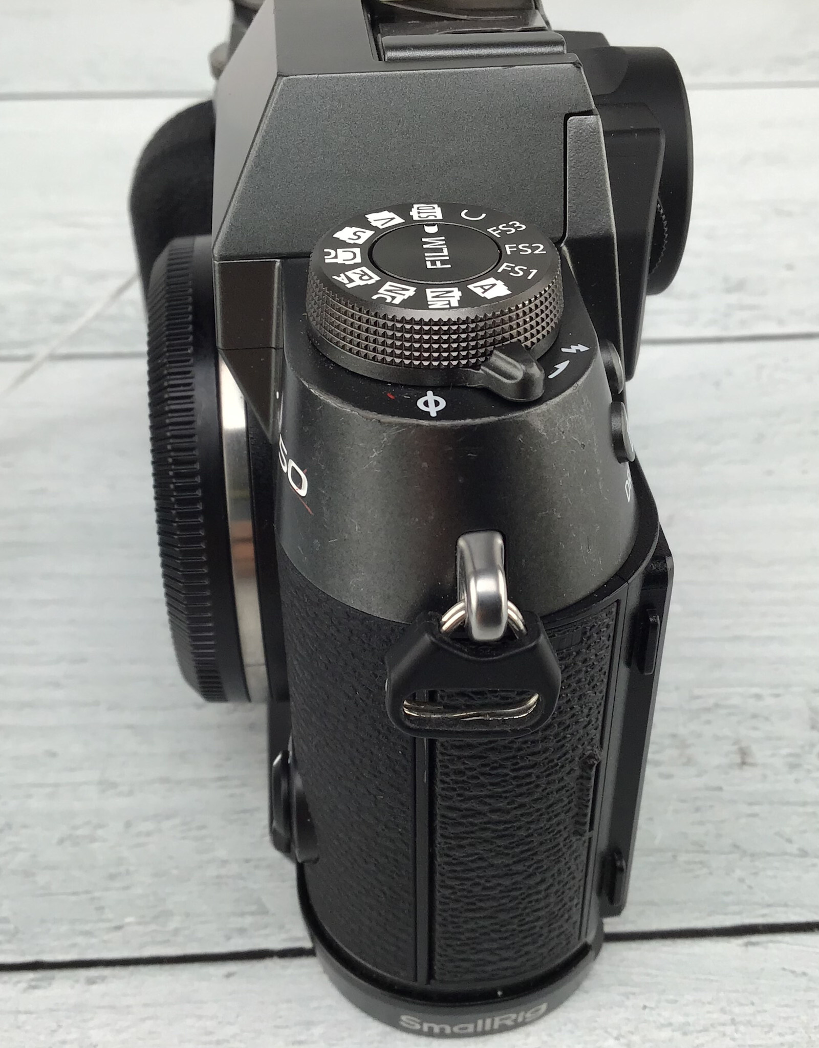 FUJI Fuji X-T50 Camera w/ SmallRig Grip, llano Charger/Batts Used Fair