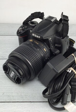 NIKON Nikon D5000 Camera w/ 18-55mm VR Used Good