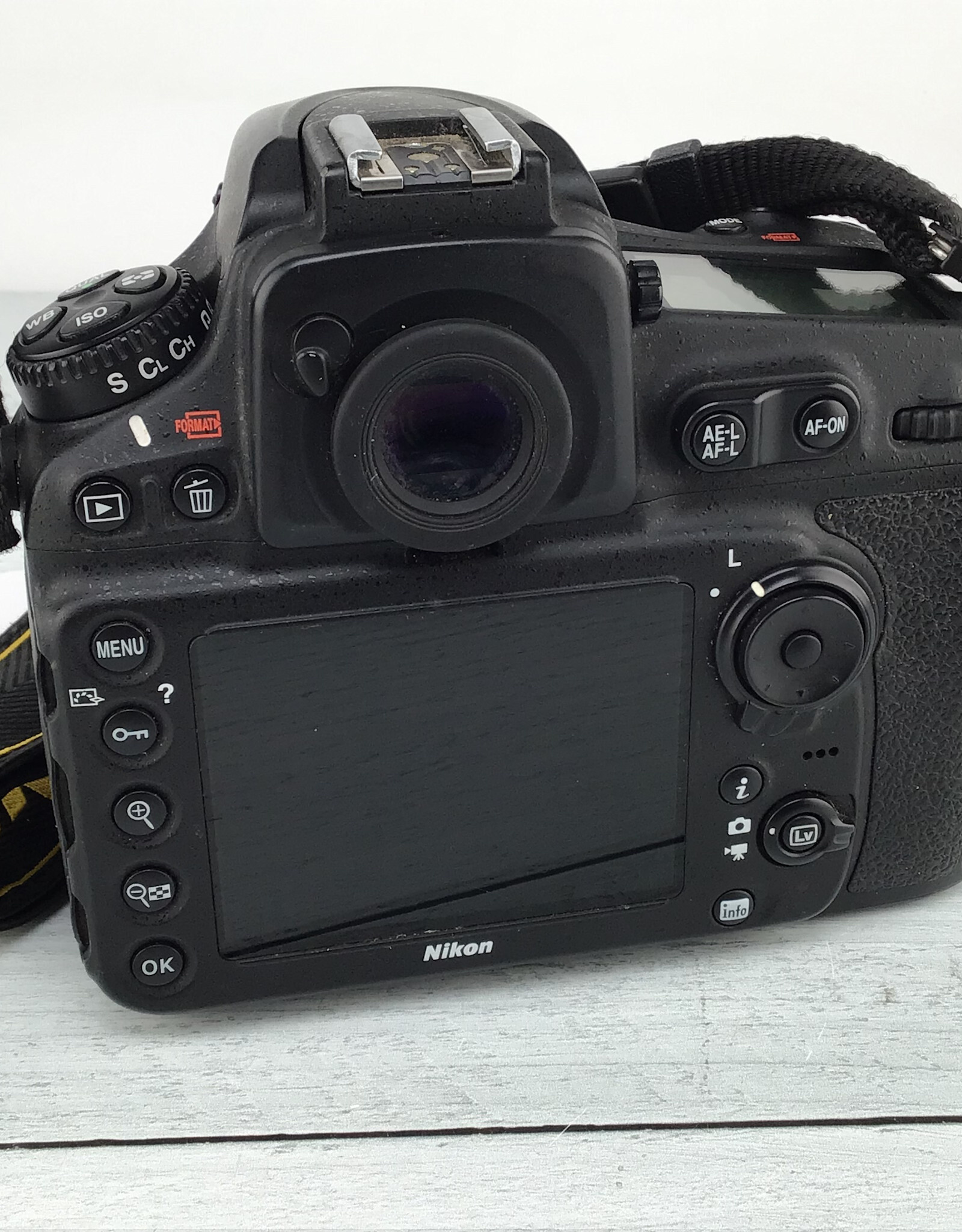 NIKON Nikon D810 Camera Body No Charger Used Fair