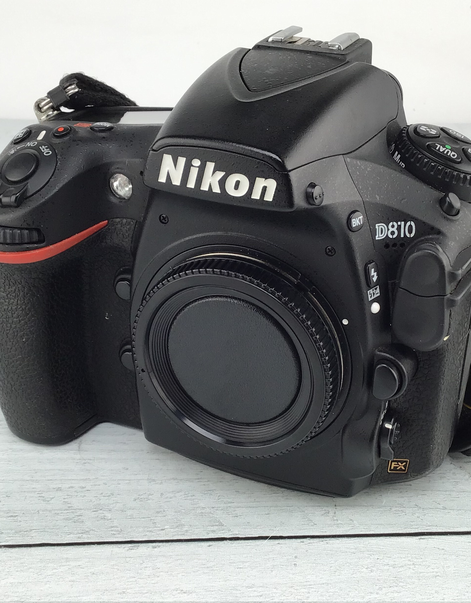 NIKON Nikon D810 Camera Body No Charger Used Fair