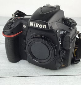 NIKON Nikon D810 Camera Body No Charger Used Fair