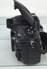 NIKON Nikon D810 Camera Body No Charger Used Fair