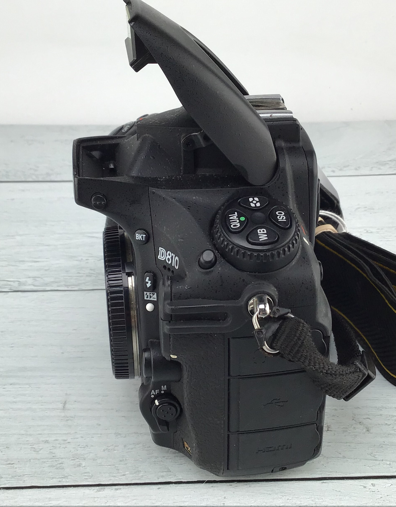 NIKON Nikon D810 Camera Body No Charger Used Fair