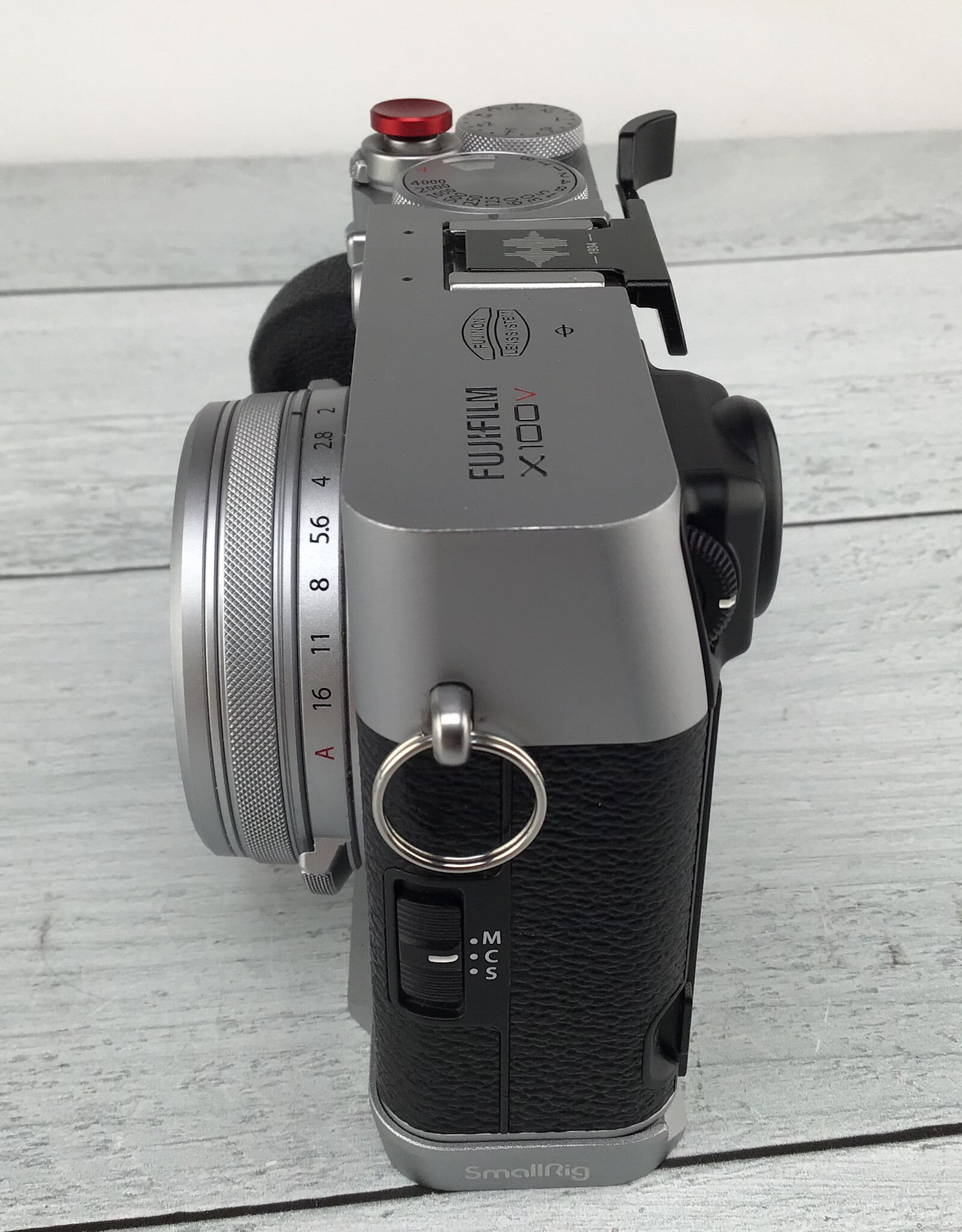 FUJI Fuji X100V Camera w/ Grip Used Good