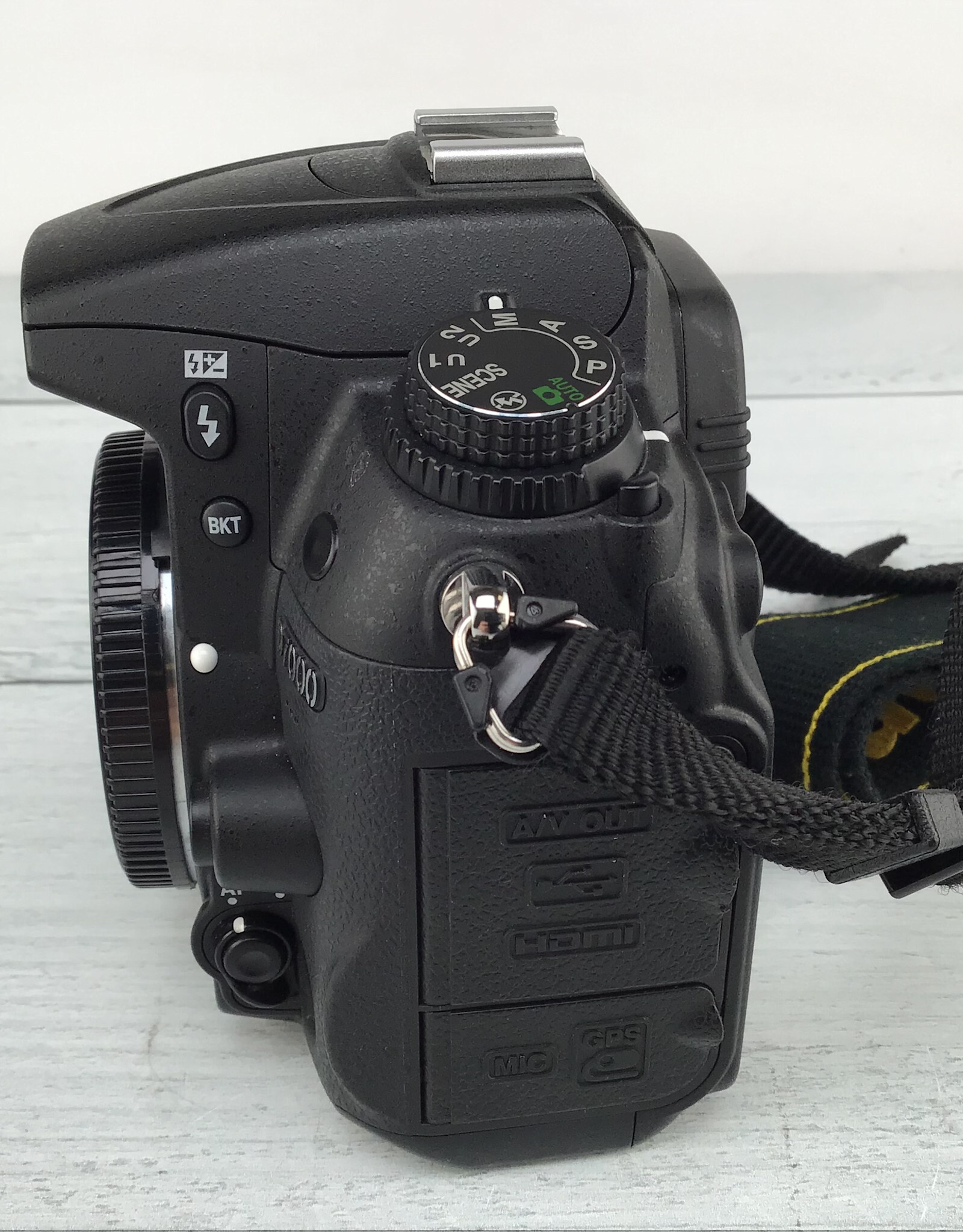 NIKON Nikon D7000 Camera Body Shutter Count 3993 Used Good