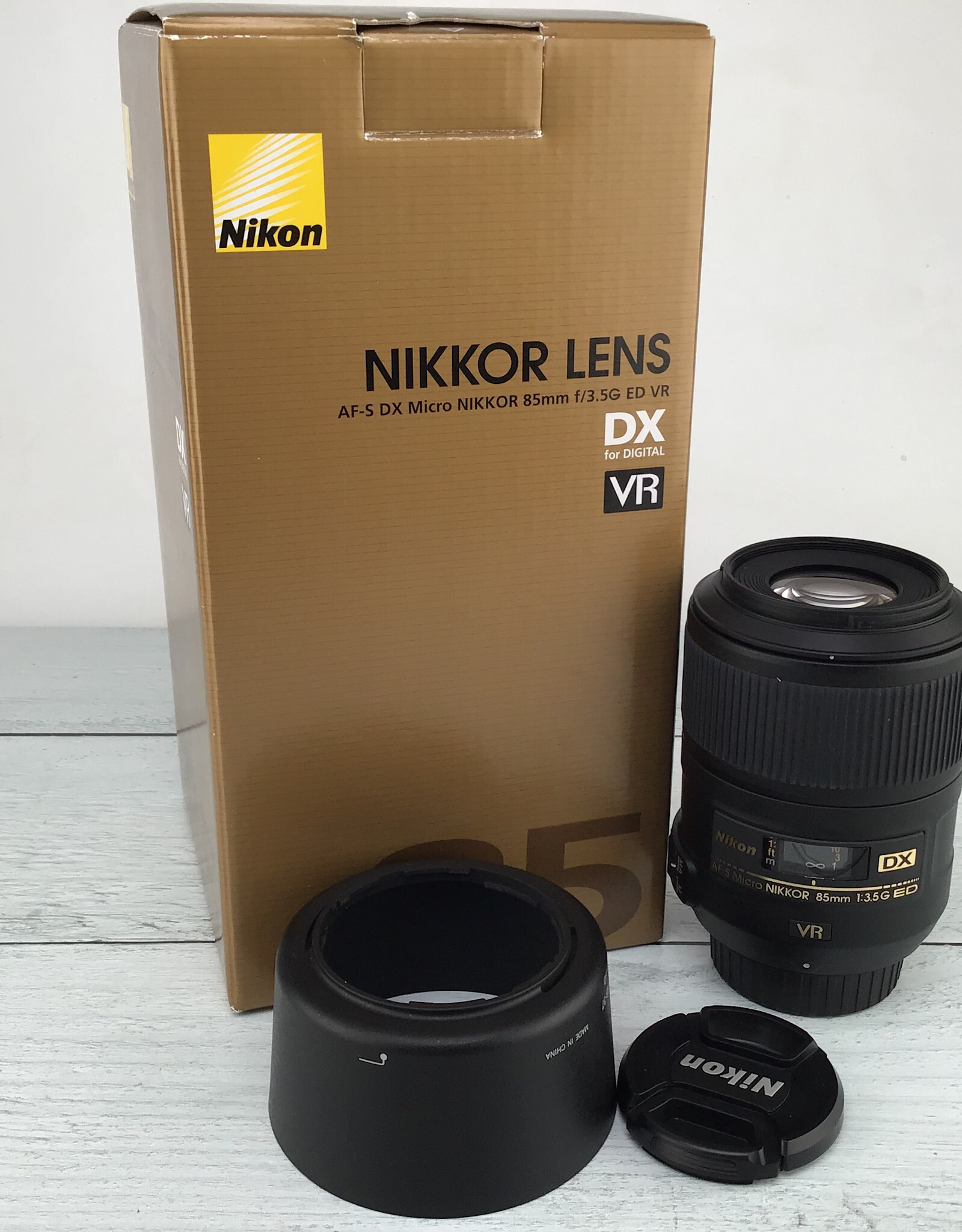 NIKON Nikon AF-S DX Micro Nikkor 85mm f3.5 G VR Lens in Box Used EX