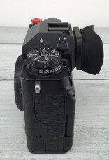 FUJI Fuji X-T4 Camera Body Black used Good