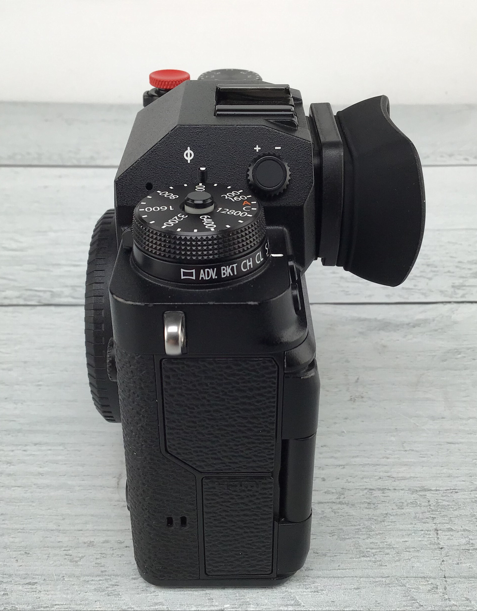 FUJI Fuji X-T4 Camera Body Black used Good