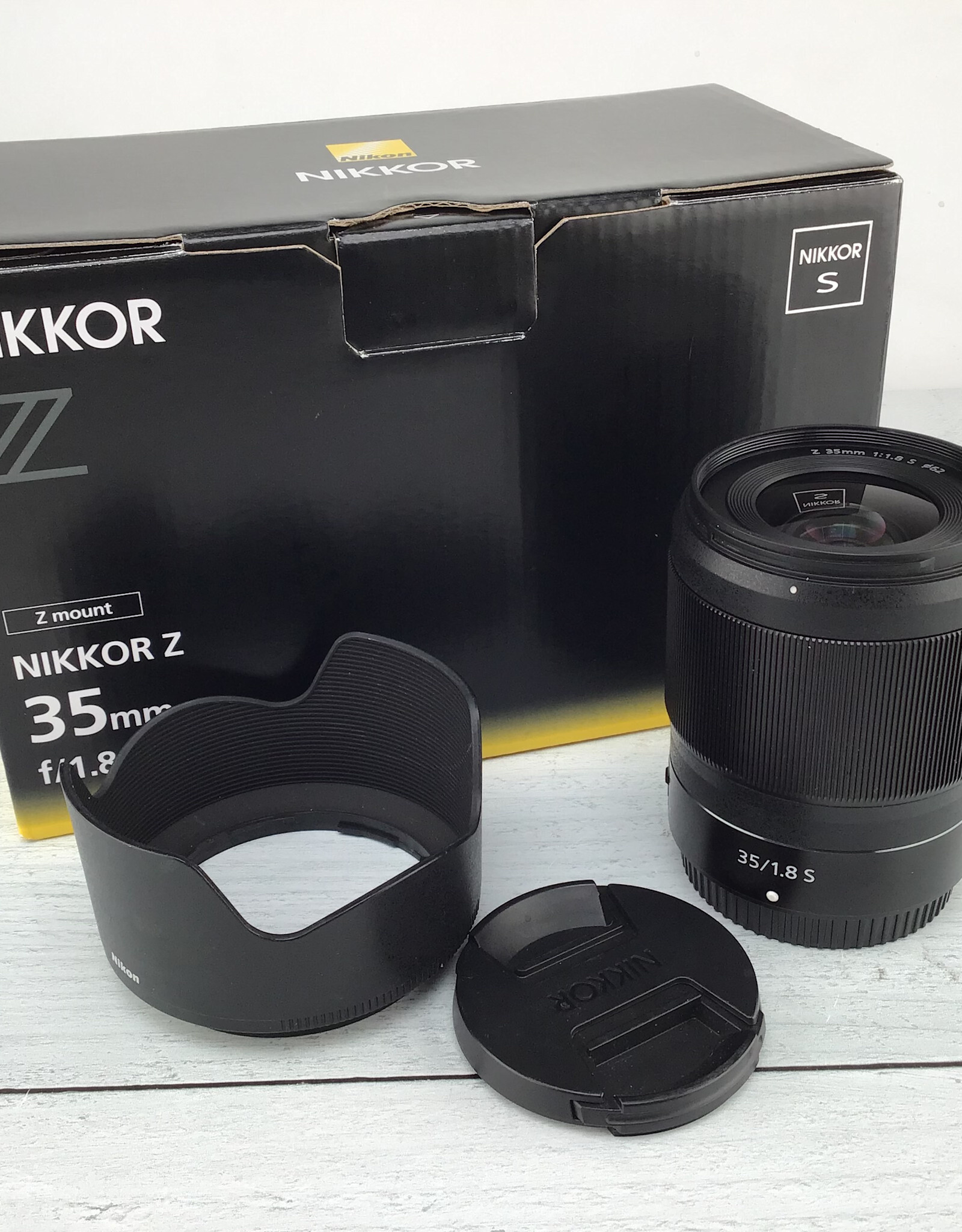 NIKON Nikon Nikkor Z 35mm f1.8 S Lens in Box Used EX