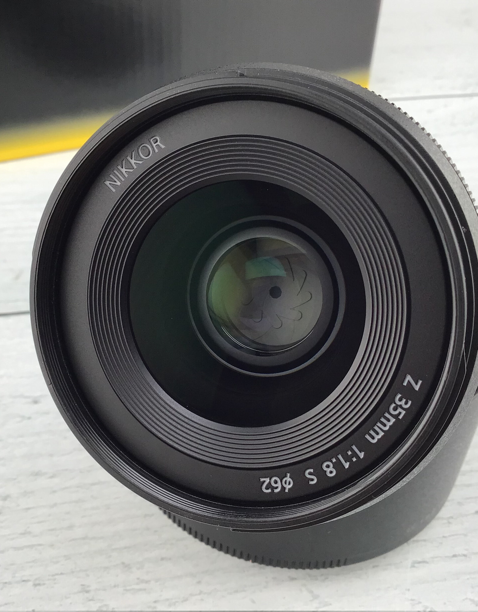 NIKON Nikon Nikkor Z 35mm f1.8 S Lens in Box Used EX