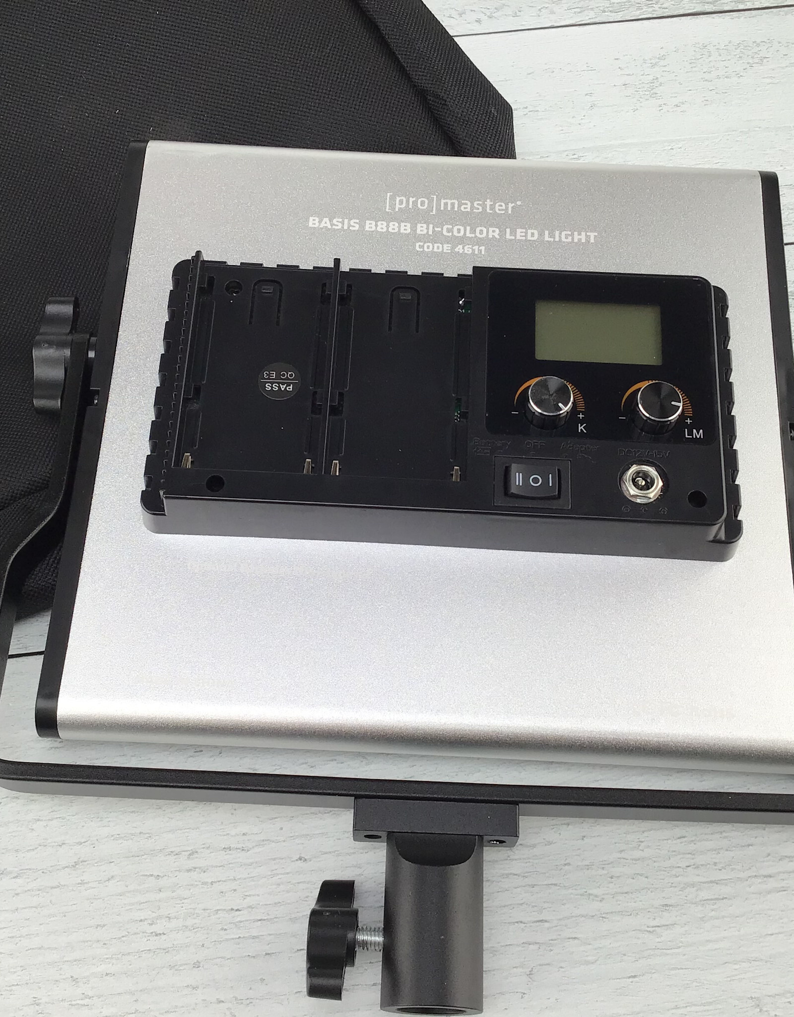 Promaster B88B Bi Color LED Light Used Good