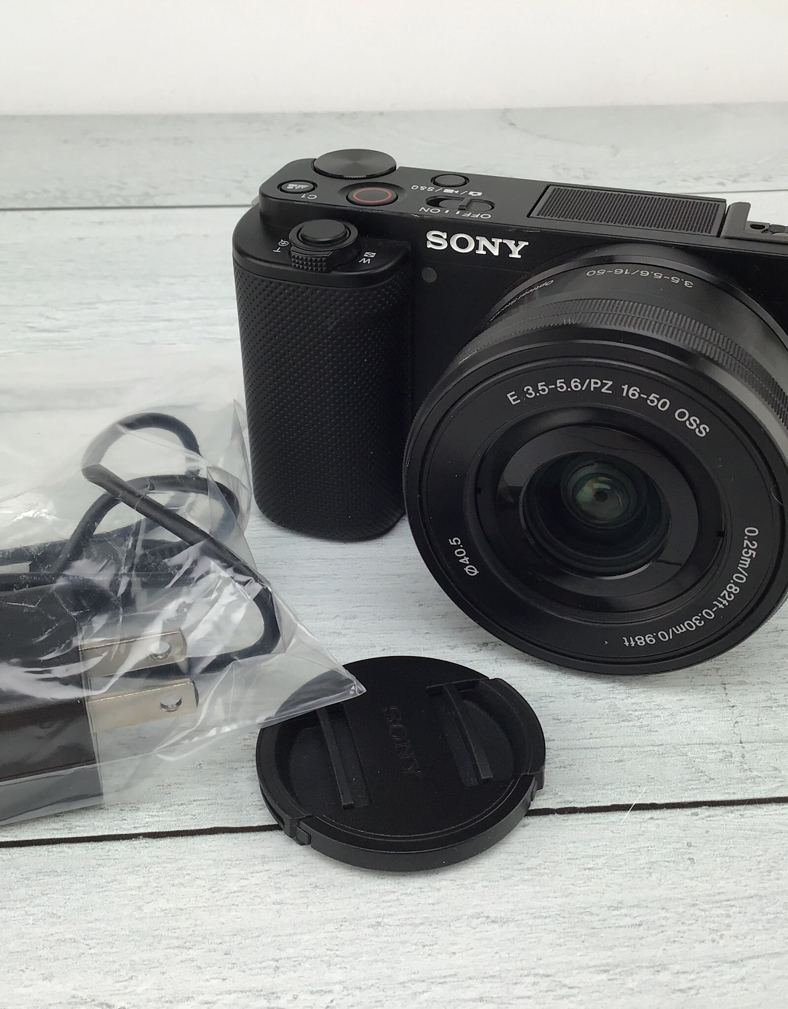 SONY Sony ZV-E10 Camera w/ 16-50mm Used Good